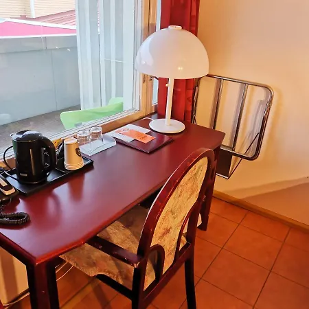 Cikada Hotell 3*