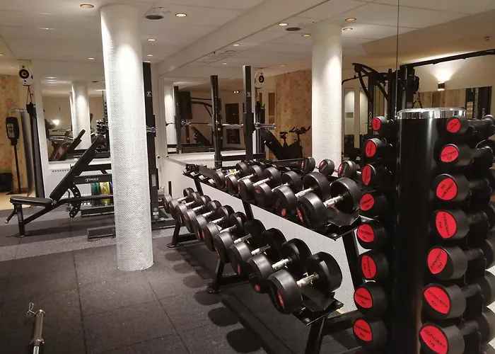 司卡达酒店 3* 玛丽港